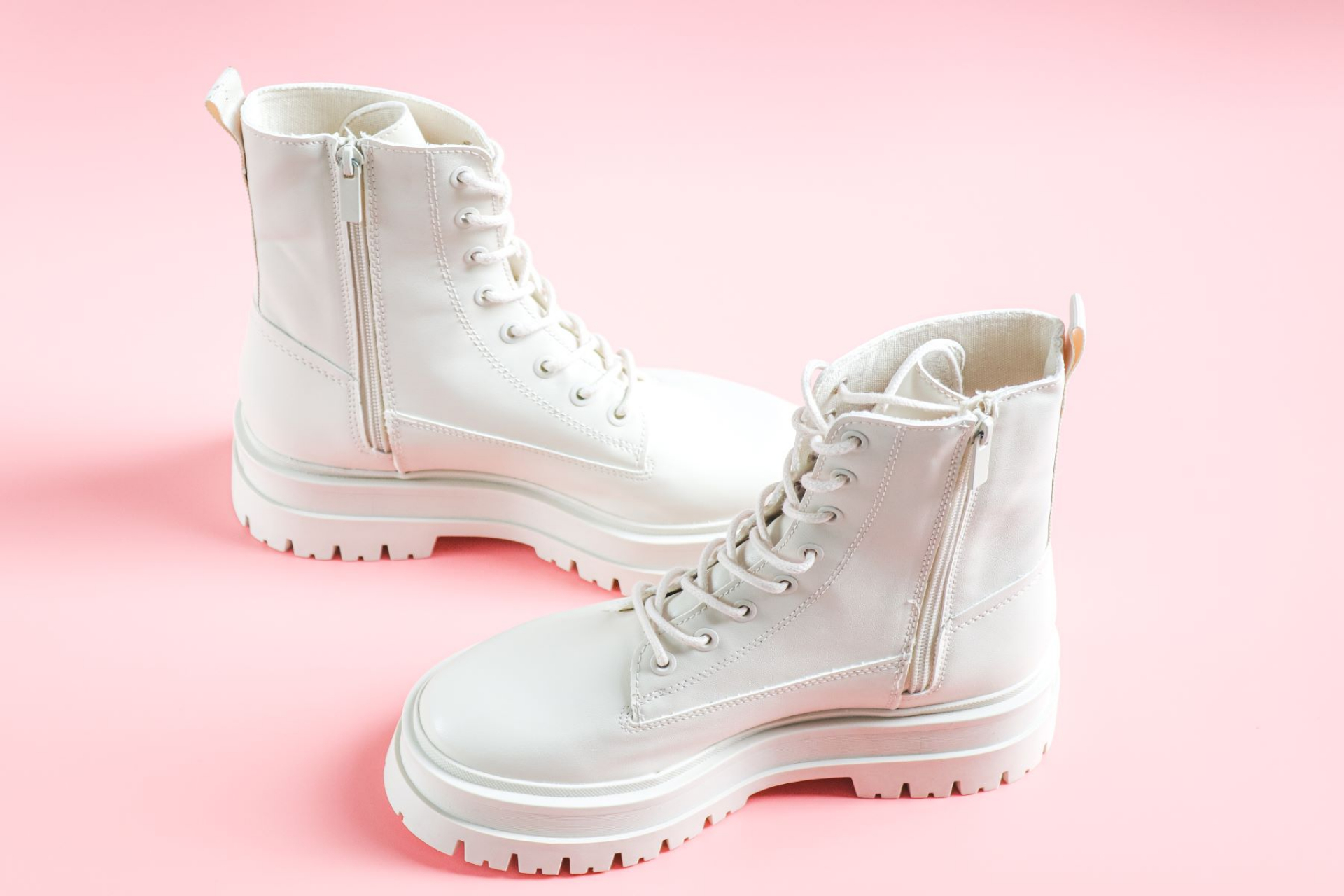 Изпъквайте с всяка направена крачка – моден наръчник на обувките Dr. Martens