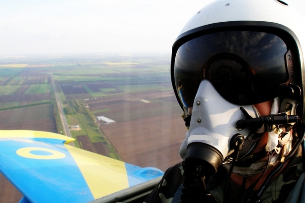 Украински пилот на изтребител избяга в Русия 