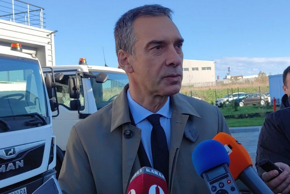 Кметът на Бургас се хвана за главата, ще трябва да се плащат двойно пари