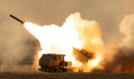 Появи се ВИДЕО от удара с HIMARS по Старобешево, при който загина московска артистка