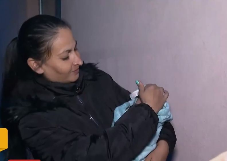 Средновековие: Това българче се роди на плочките в двор в София, линейка дошла, но... ВИДЕО