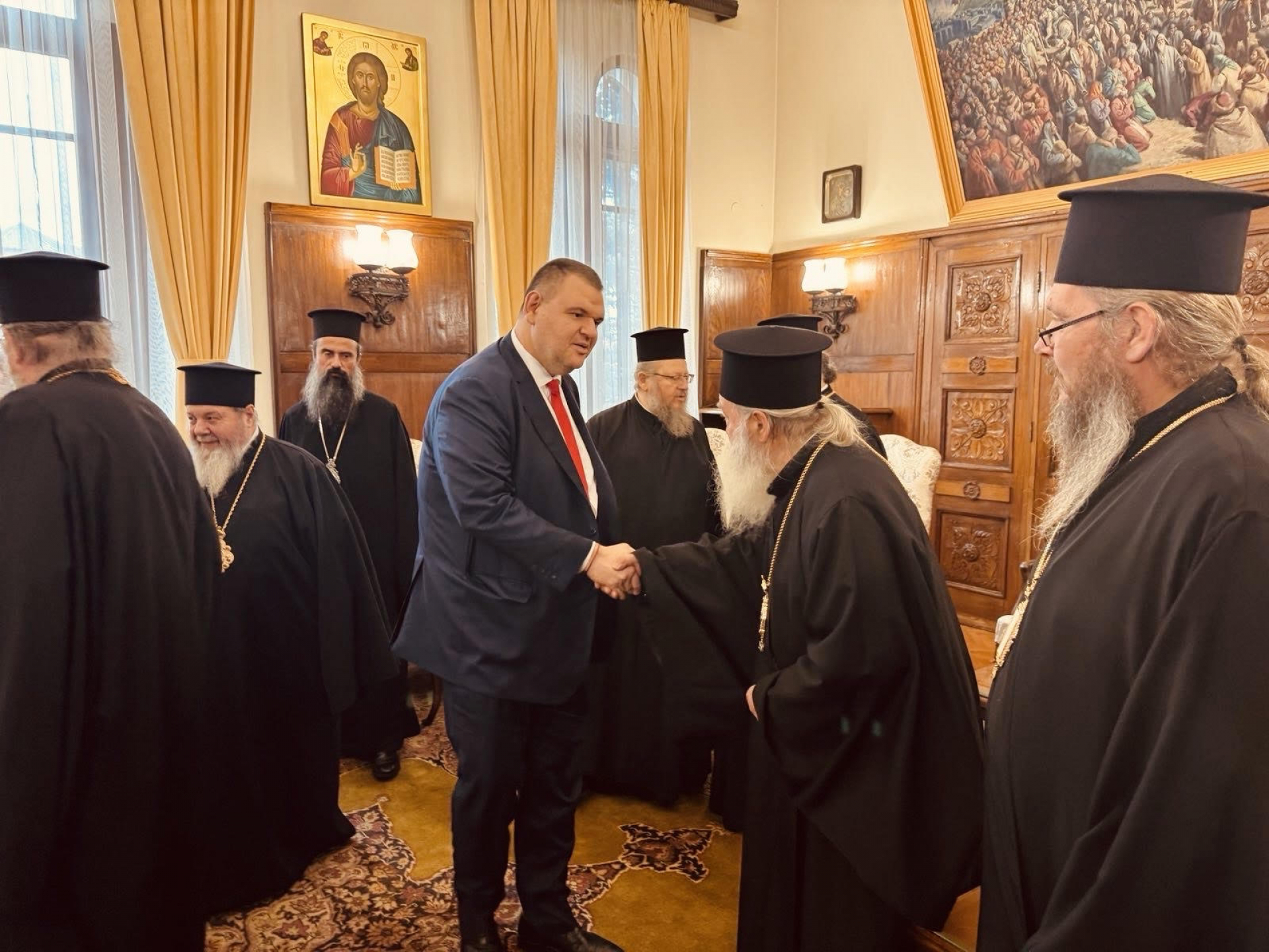 Пеевски, председател на ПГ на ДПС: Грижата ни за Българската православна църква е грижа за хората