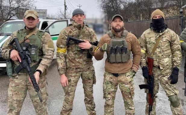 Боец от ВСУ: В нашите редици има хора, които събират информация и я предават някъде