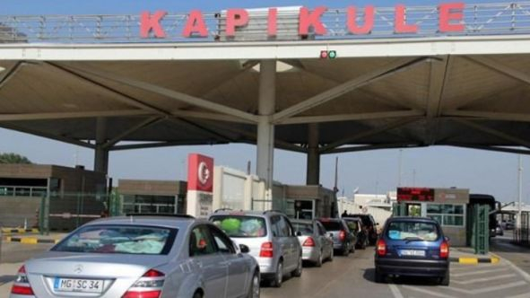 Митничари спипаха колата на Али Баба на Капъкуле, а шофьорът...