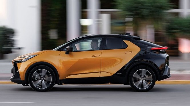 Вижте новата Toyota C-HR, която е разработена специално за Европа СНИМКИ