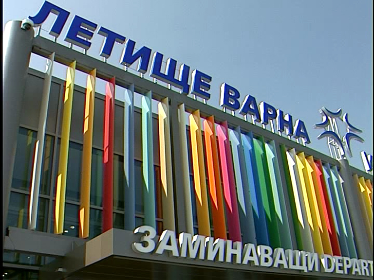 Отмениха два полета от и за летище Варна 