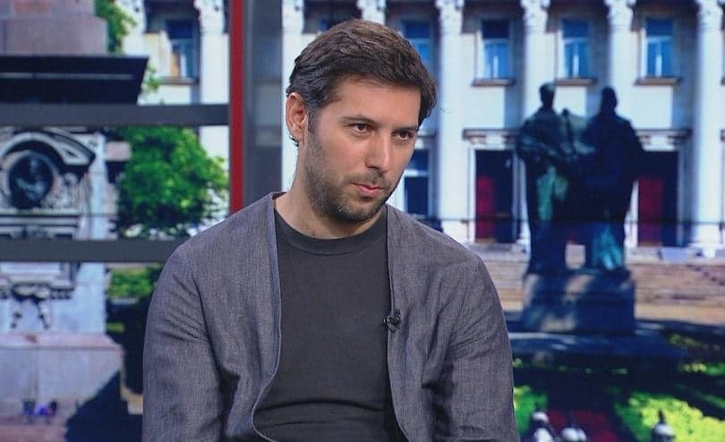Нов зам.-кмет на София шокира: По 1 кола на семейство, общината, а не собствениците, ще дава празните апартаменти под наем 