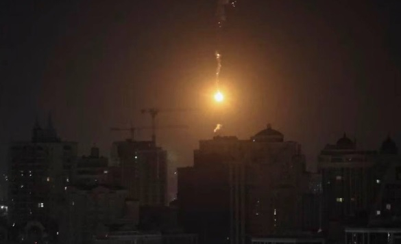 The Sun и Reuters пуснаха СНИМКИ И ВИДЕО за киевската ПВО въпреки забраната от властите
