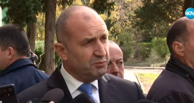 Радев се закани заради Асен Василев: Досега президент не е правил това, но...