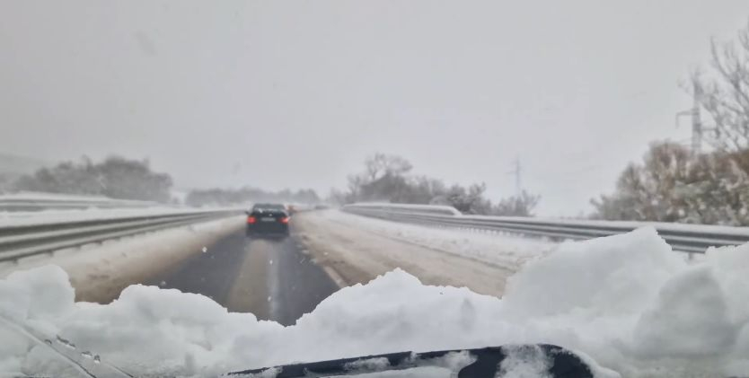 Шофьорка се ожали от непочистена магистрала, направиха я на нищо 