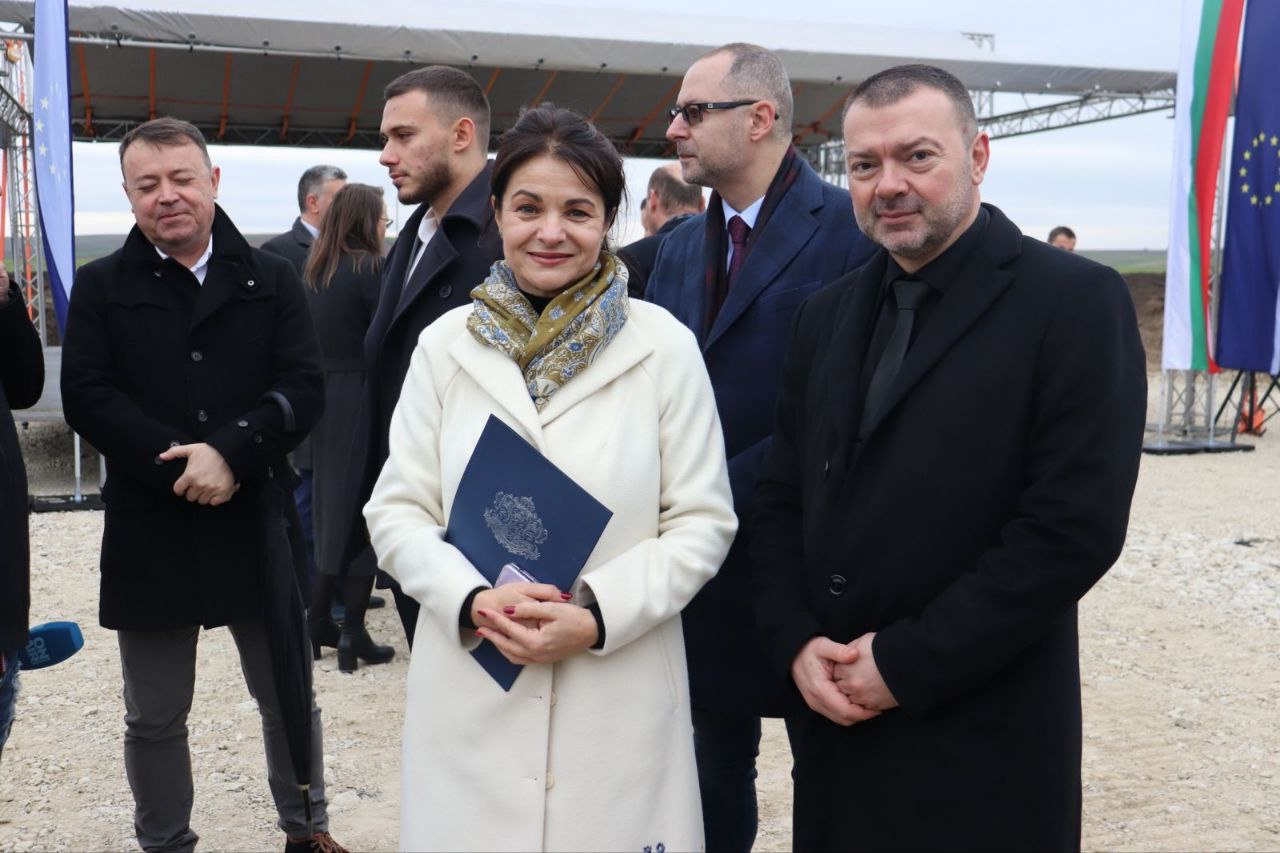Зам.-шефката на парламента Росица Кирова откри важна пътна артерия за България и ЕС СНИМКИ