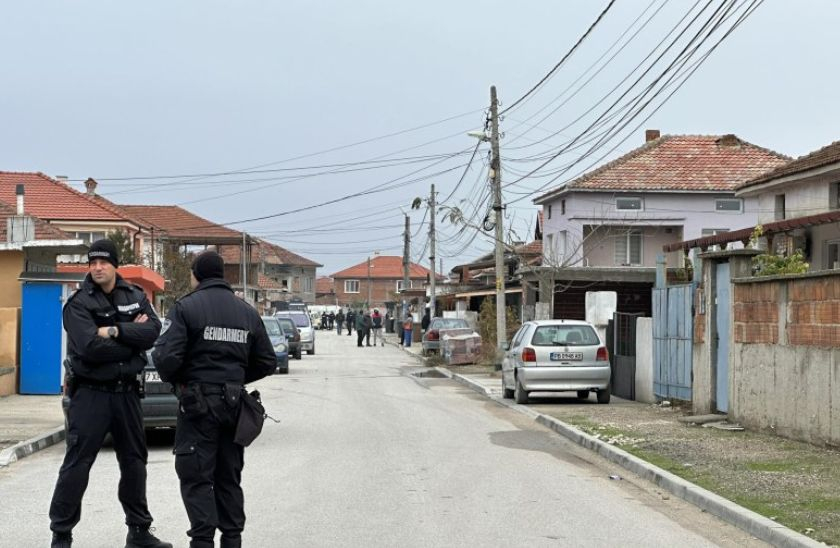 Кървавата баня с три трупа в Маноле върна ужас отпреди 28 години 