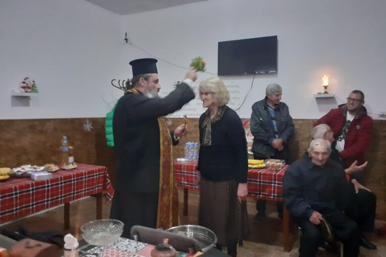 За пример! Кметска наместничка ще дарява заплатата си за бедните 