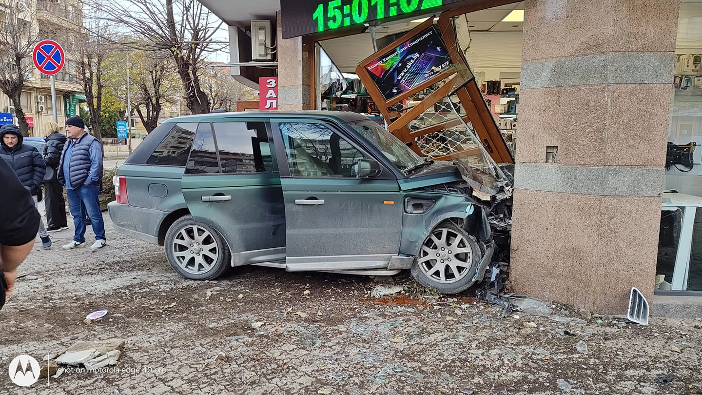 Вижте какво безумие сътвори шофьор на джип, който щеше да убие колега във Варна СНИМКИ