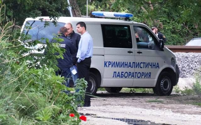 Ревнивец преби до смърт красивата абитуриентка Стефка и я захвърли да умре в канал