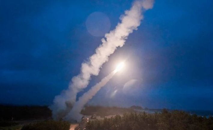 Ройтерс и Кличко с подробности за опасната нощ в Киев