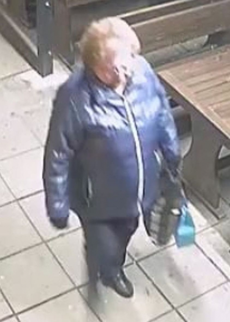 Възрастна жена стана за резил в столично заведение 