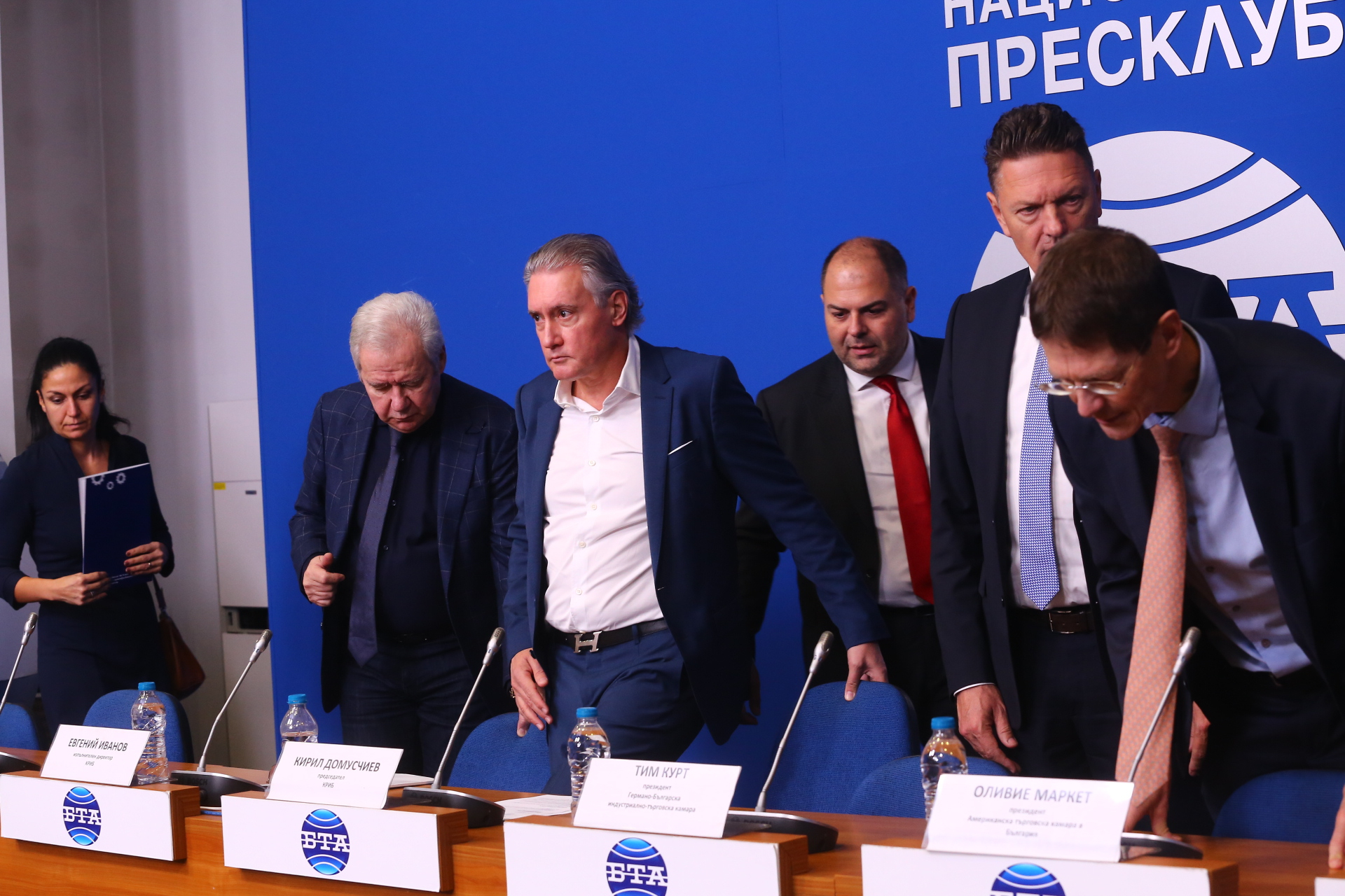 От КРИБ бият тревога: Напът сме да загубим основно конкурентно предимство НА ЖИВО