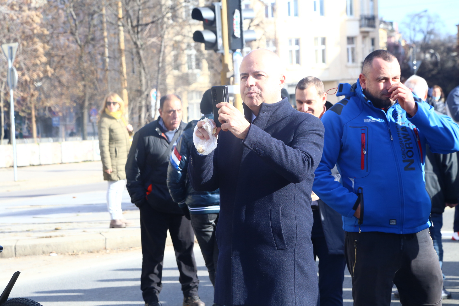 Отрязаната ръка: Свиленски с кървави разкрития за случилото се, а Денков не... СНИМКИ