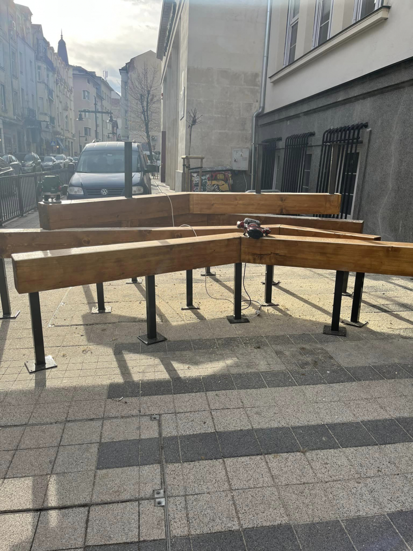 Кажи, честно! Счупикраката на Терзиев наистина били пейки СНИМКИ