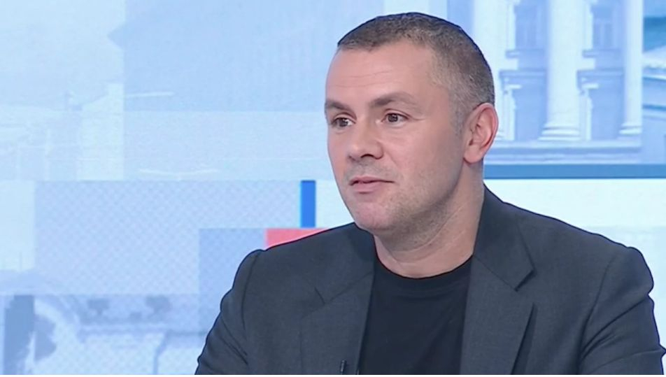 Ицо Хазарта за скандала в парламента с "Възраждане", БСП и ИТН: Тролове, играят театър
