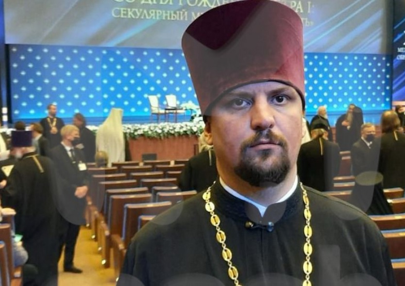 Жестоко престъпление: Свещеник отрязал главата на жена си, а след това... СНИМКА