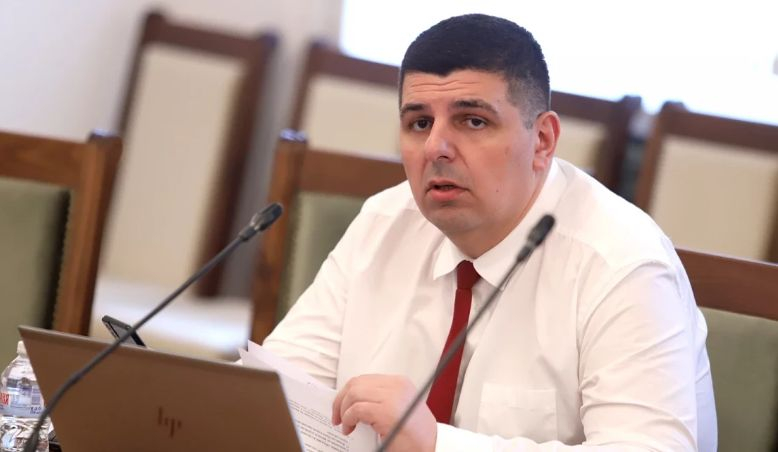 Д-р Цветеслава Гълъбова постави тежка диагноза на Ивайло Мирчев, още като дете той е бил...