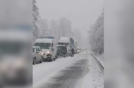 МВР: Не пътувайте през уикенда, ужасът започна и вече има блокади! Апокалиптични СНИМКИ и КАРТА