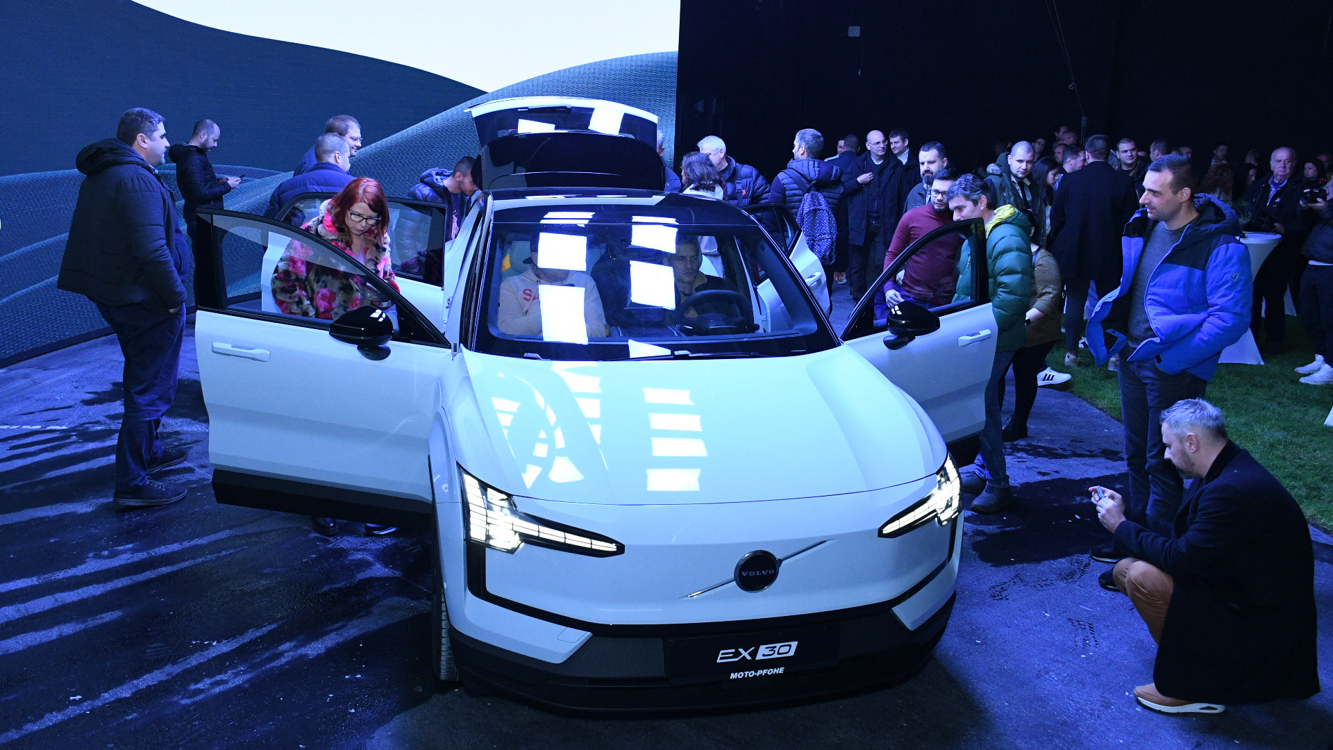 Новото напълно електрическо Volvo EX30 пристигна в България