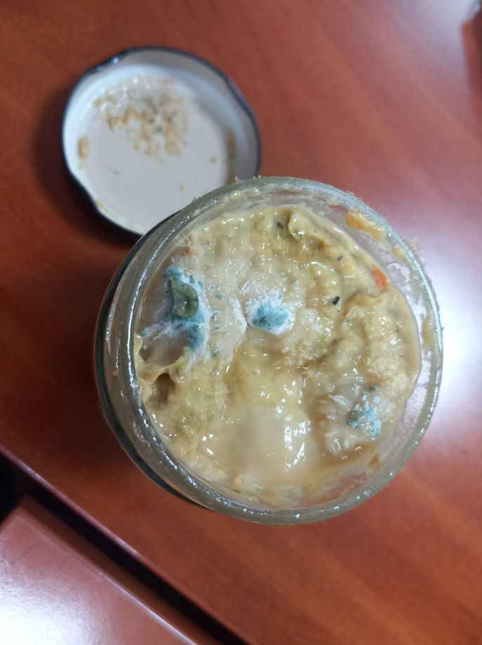 Жена си купи вкусна гурменица от BILLA, отвори я и изтръпна от погнуса СНИМКИ 