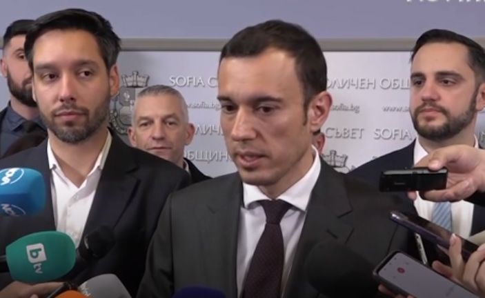 Терзиев към общинарите от БСП и "Възраждане": Няма ли да ви е срам да си получите заплатите в края на месеца?