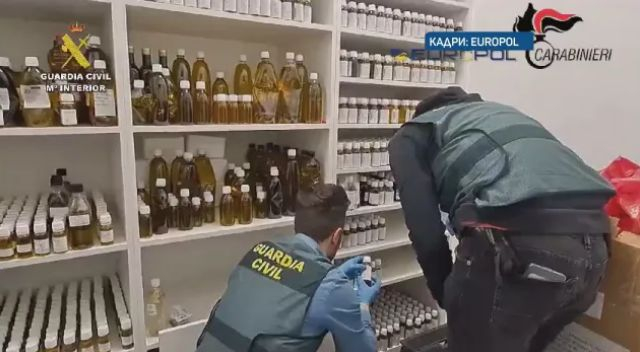 Купувате зехтин, а вътре боядисано олио, как  да ги разпознаем ВИДЕО