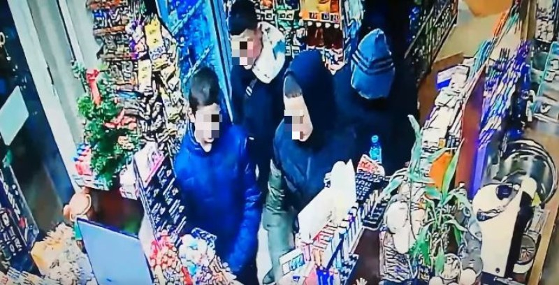 Столични пишлигари влязоха в квартален магазин, сега цялата мрежа ги плюе СНИМКИ 