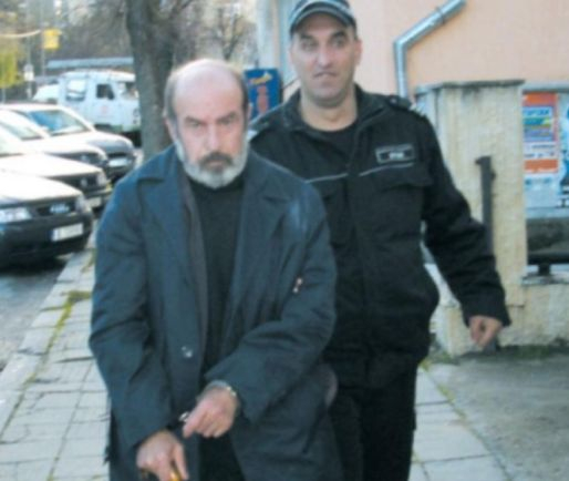 Потресаващо! Полиция спря погребение на свещеник в Пиринско, след като близките му откриха...