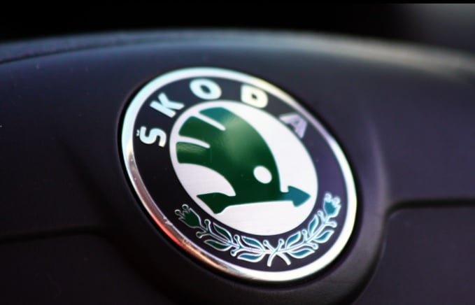Вижте какво означава логото на Skoda и как се променя за 100 години СНИМКИ