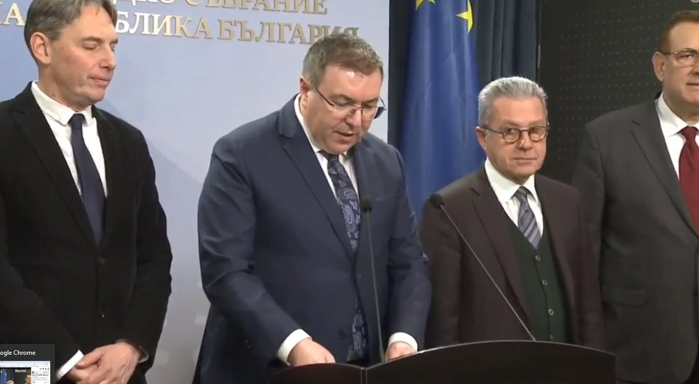 ГЕРБ, ПП-ДБ и ДПС си стиснаха ръцете за Националната детска болница ВИДЕО