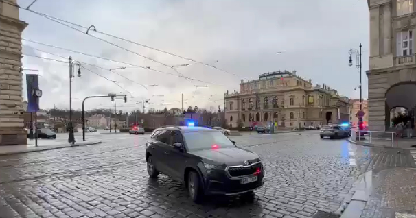 Истински ужас със загинали и ранени в Прага, страшно е! ВИДЕА