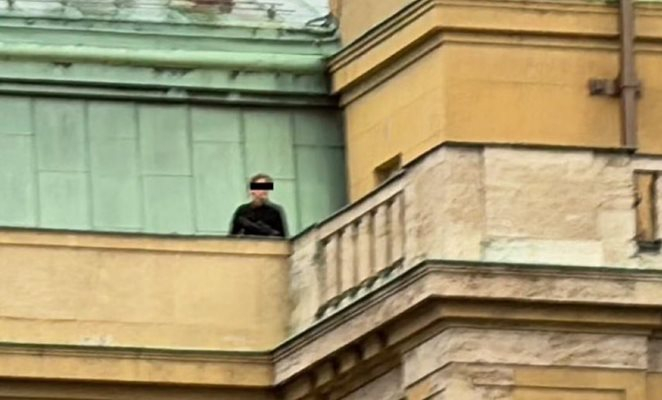 Това е младежът, който потопи Прага в кръв, баща му също е мъртъв! СНИМКИ