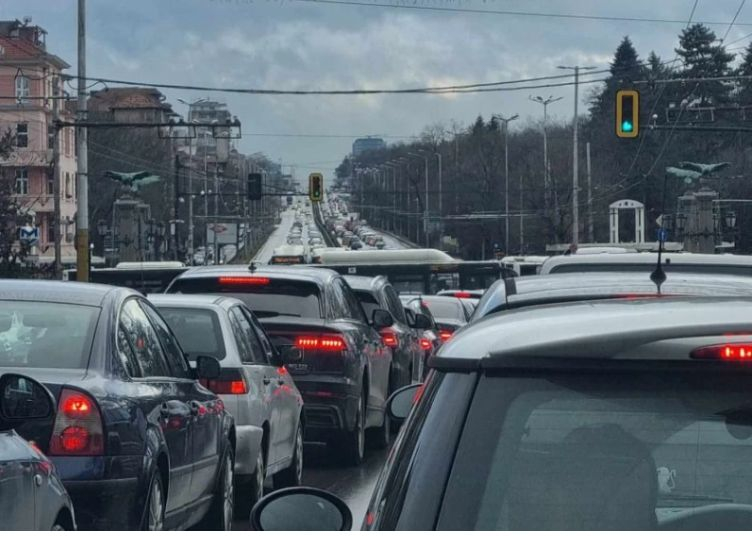 Точно в този момент не е за тръгване от София СНИМКА