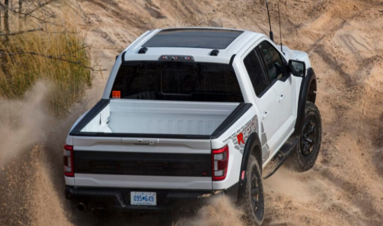 Ford пусна най-мощния в света пикап на рама, дизайнът също е брутален СНИМКИ