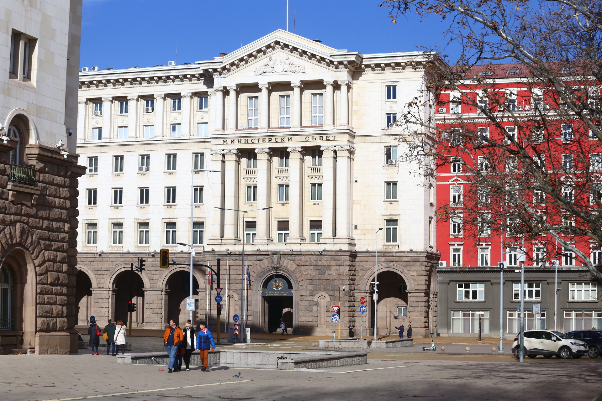 Експерт обясни каква е процедурата при ротацията на премиерите