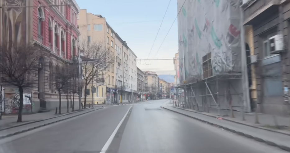 Зловещо, но не и празнично: Страшни СНИМКИ и ВИДЕО от София