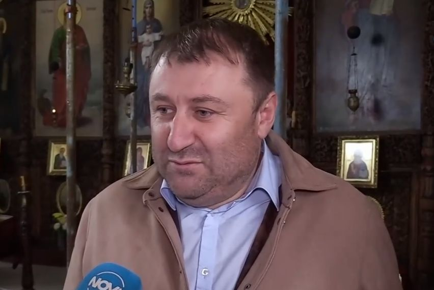 Този мюсюлманин строи и реставрира църкви в цяла България ВИДЕО