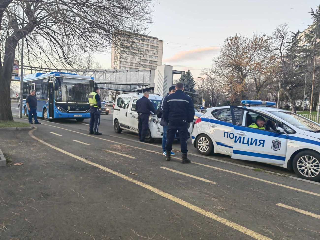 Кошмар на възлово кръстовище в Бургас СНИМКИ 