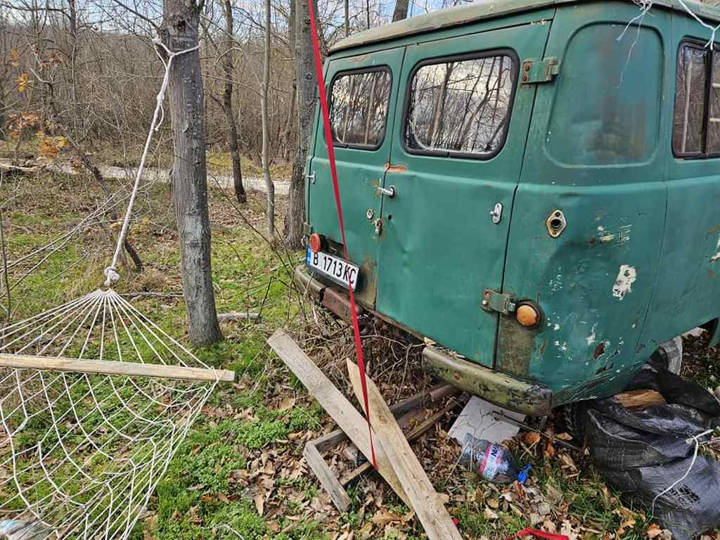 Варненци гледат и хулят, в какво превърнаха любимото им райско кътче СНИМКИ 