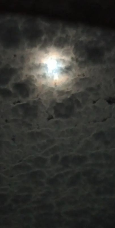 Мистериозни светлини в небето изправиха на нокти шуменци, какво се случва ВИДЕО 