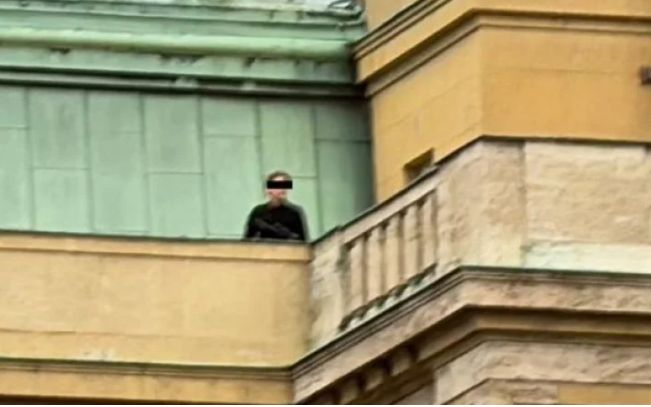 Малко преди да оплиска университета с кръв, касапинът от Прага... 