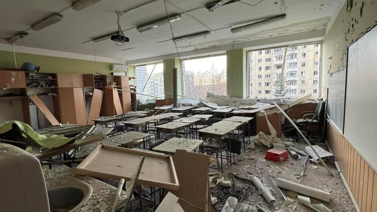 В цяла Украйна вият сирени, обявена е въздушна тревога ВИДЕО