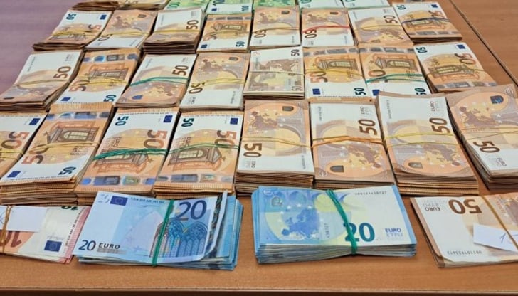Каквото посееш, това ще пожънеш: Откриха над €71 000 под чували с картофи в Оряхово