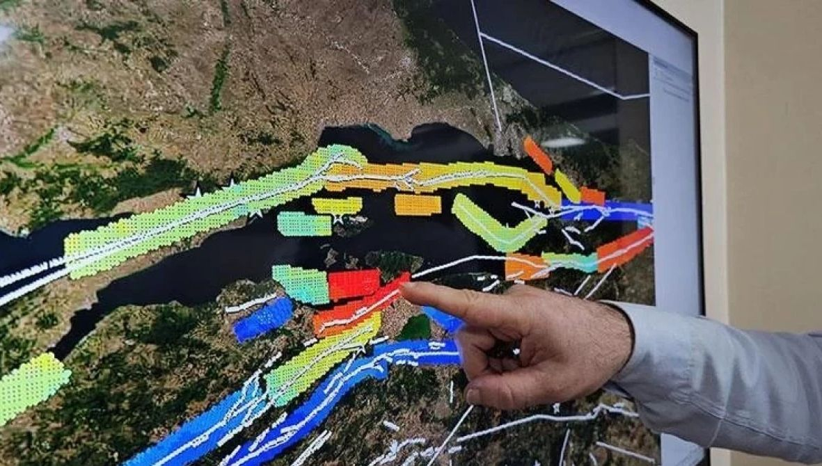 В Истанбул откриха два разлома, които могат да предизвикат трус от 7 и повече по Рихтер